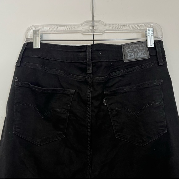 Black high rise skinny Levi’s - Picture 4 of 4
